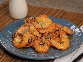 Креветки в чесночном соусе