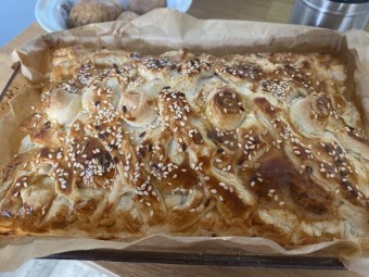 Курник из слоеного теста