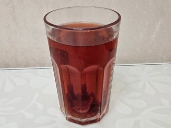 Компот из клюквы и вишни