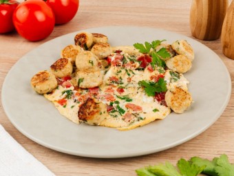 Омлет с рыбными фрикадельками