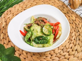 Огурцы с говядиной по-китайски