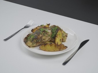 Запеченные куриные бедра с апельсинами