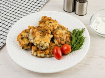 Рубленые куриные котлеты с грибами и луком