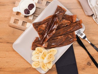 Простые шоколадные блины