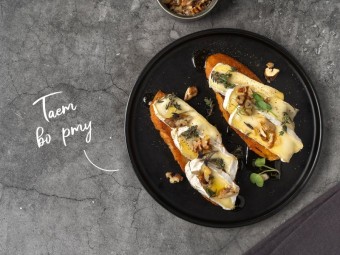 Брускетта с сыром и медом