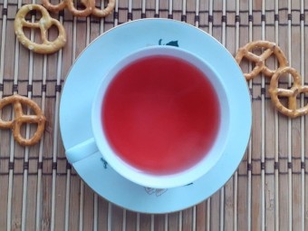 Бодрящий напиток с клюквой и кардамоном