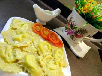 Мягкие равиоли с творогом и укропом