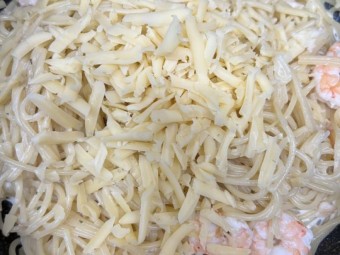 Паста с креветками сливочная