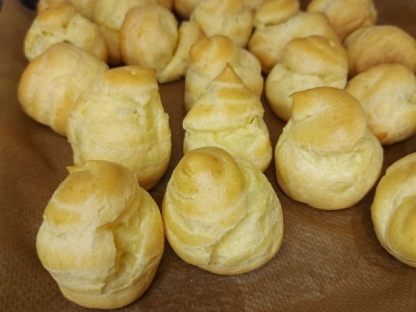 Профитроли с вареной сгущенкой