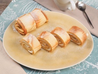 Рулет с творожным кремом