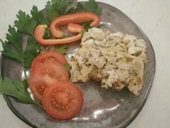 Сытный террин с фисташками и грибами