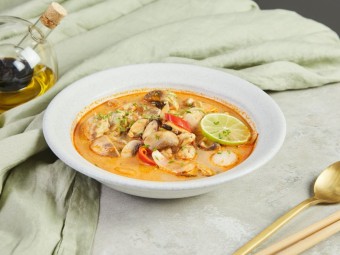 Суп Том Ям с мидиями