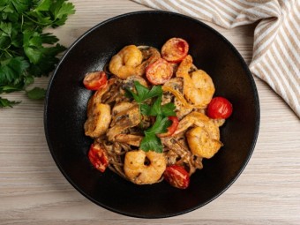 Соба с креветками Том Ям