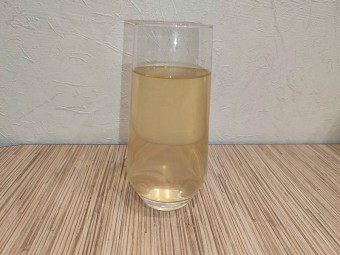 Компот из айвы, яблока и мяты