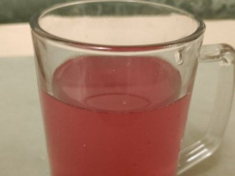 Компот из яблок и груш с ежевикой и малиной