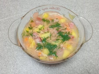 Суп с краковской колбасой и обжаренной вермишелью