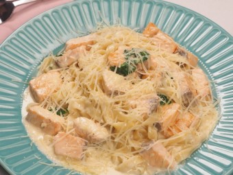 Фетучини с лососем