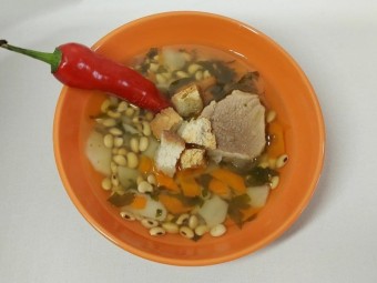 Здоровый соевый суп с телятиной