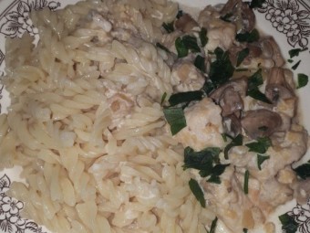 Паста с куриным филе и грибами в сливочном соусе «Белисcимо»