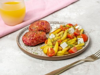 Свекольные котлеты с филе индейки и постной говядиной