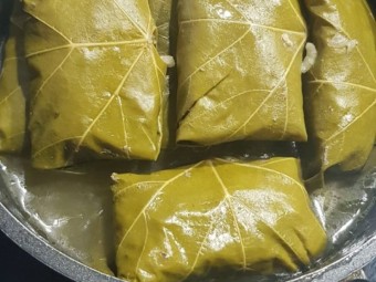 Долма со свиным фаршем и рисом